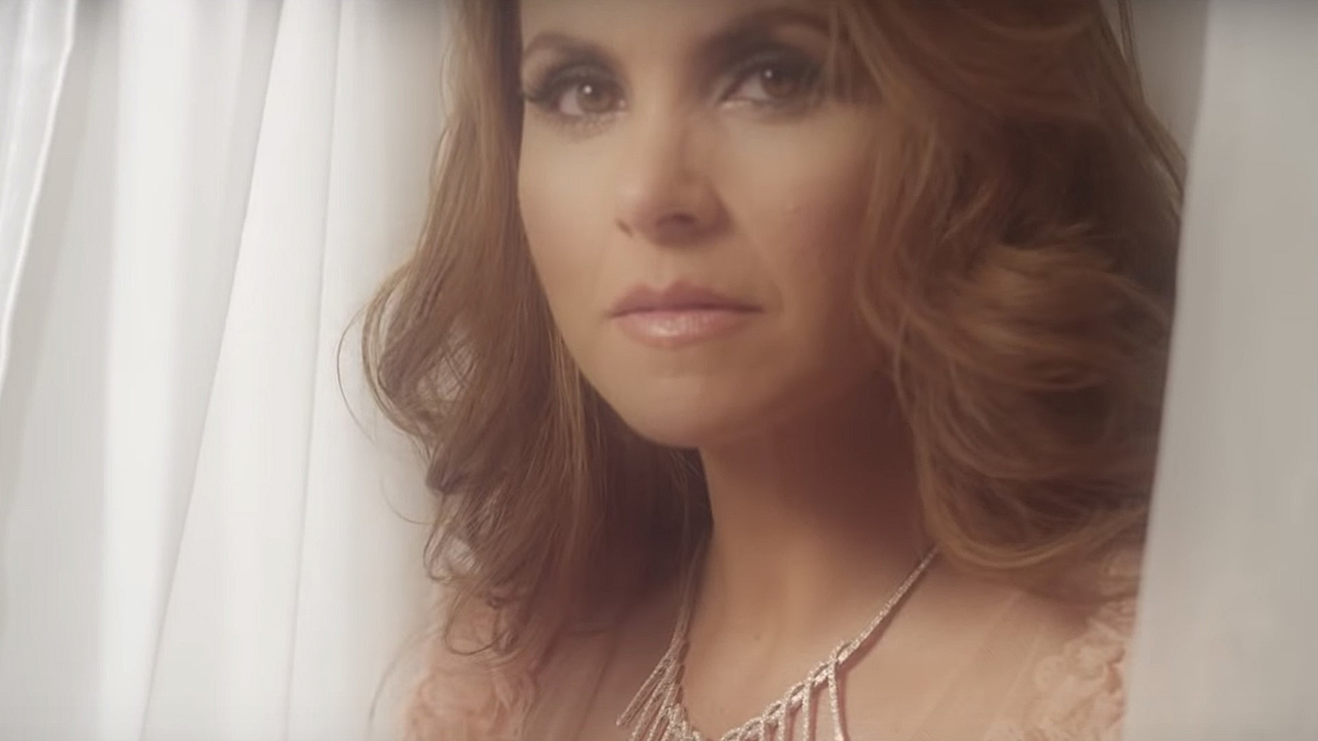 LUCERO - Vendetta Entertainment